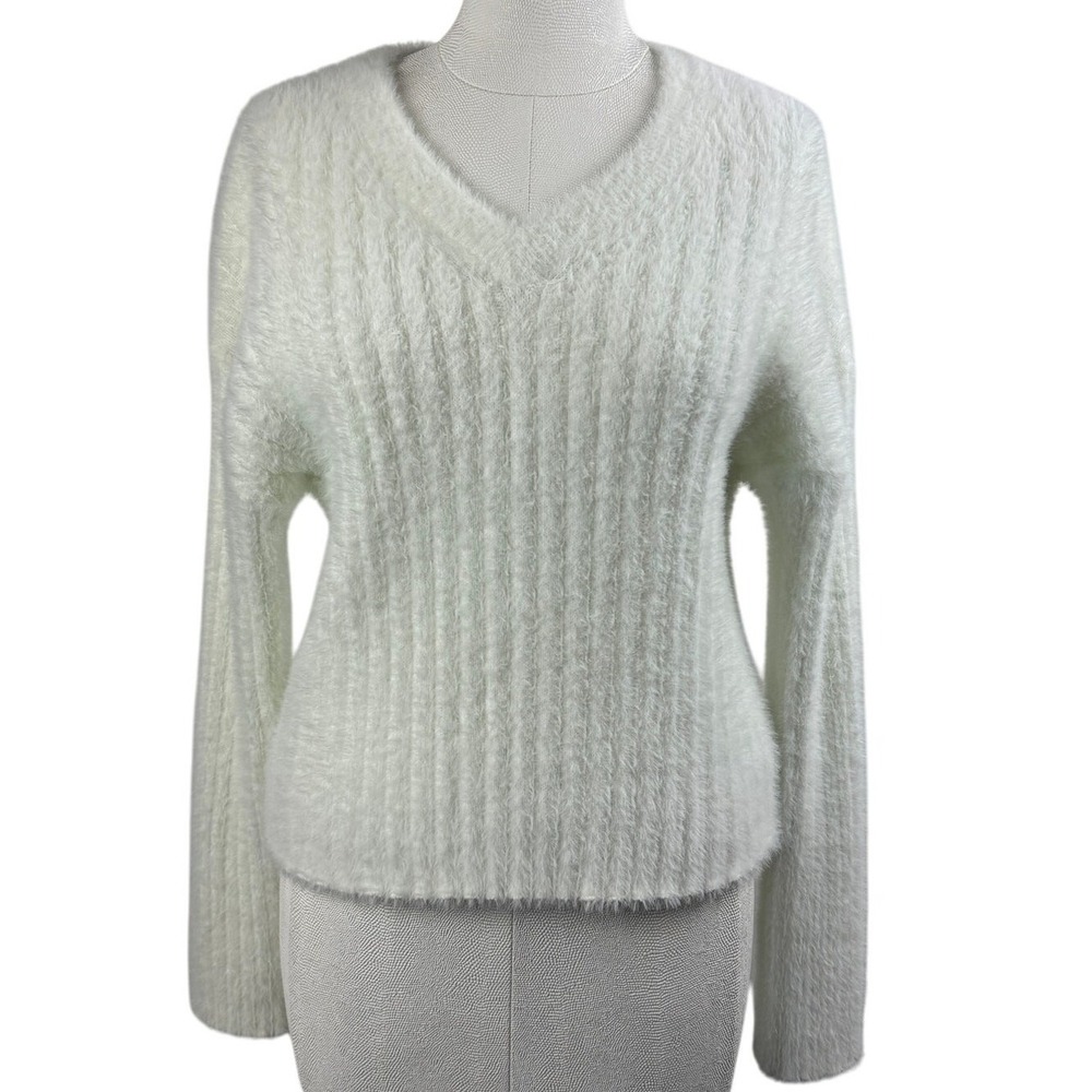 BABATON Women's Ivory Fuzzy Knit‎ V-Neck Pullover Sweater Soft Cozy Casual XS